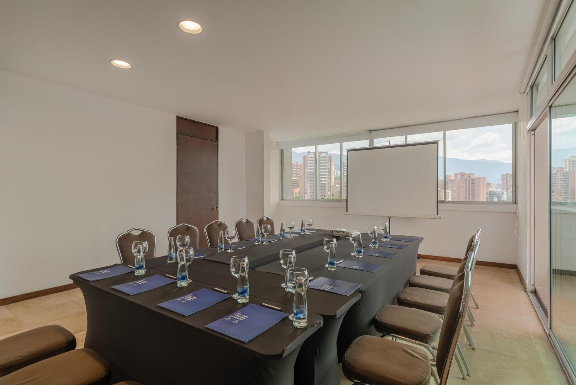 Aparthotel Poblado Alejandria By Housy Host