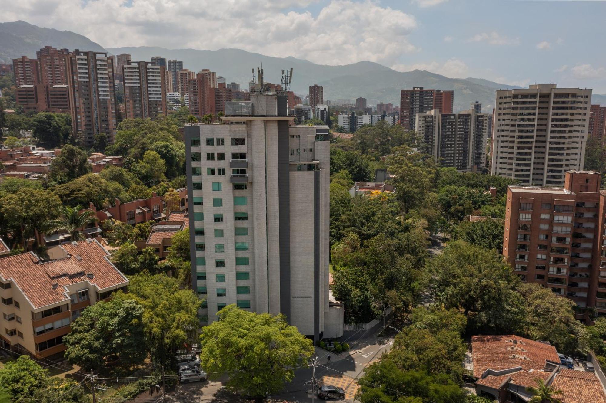 Poblado Alejandria By Housy Host Medellín
